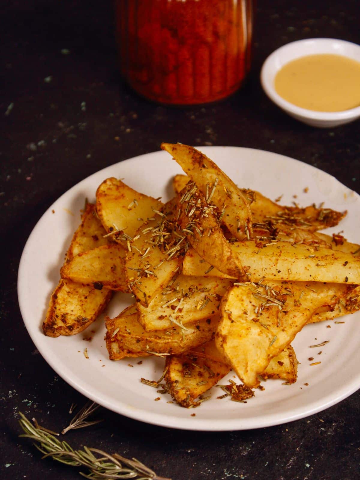 delicious air fried rosemary potato wedges