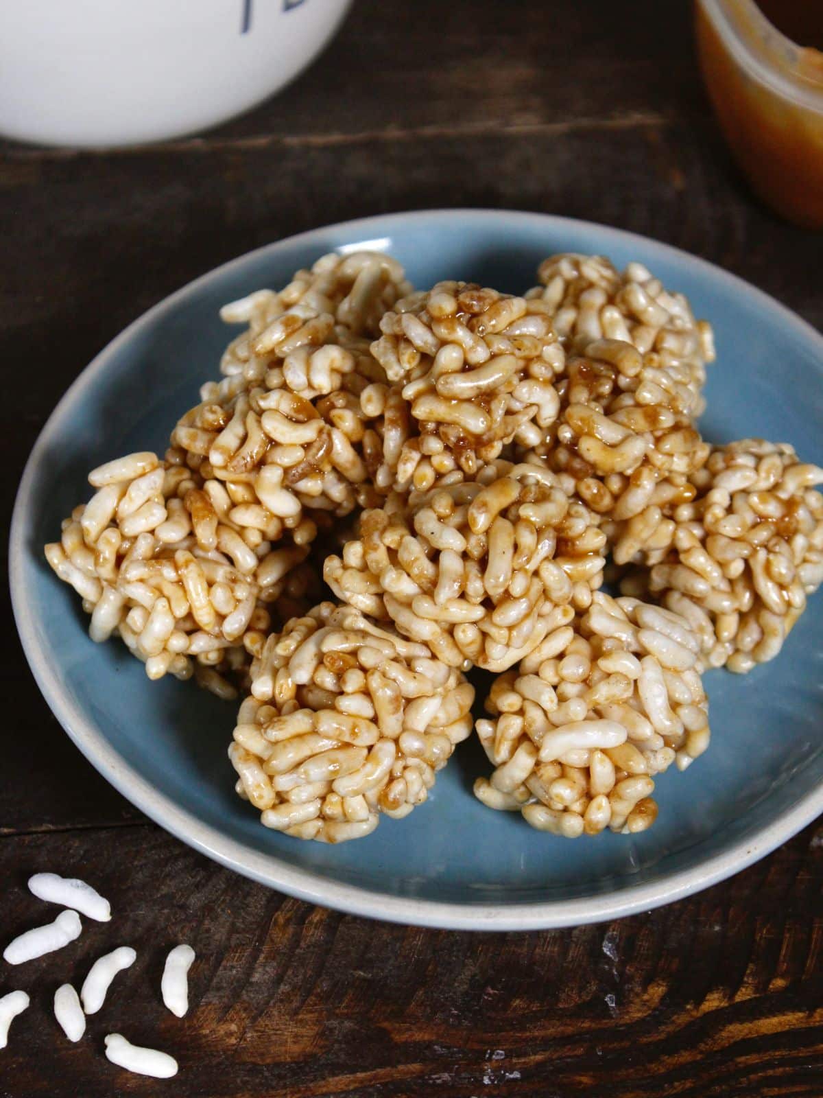 delicious caramel puffed rice balls