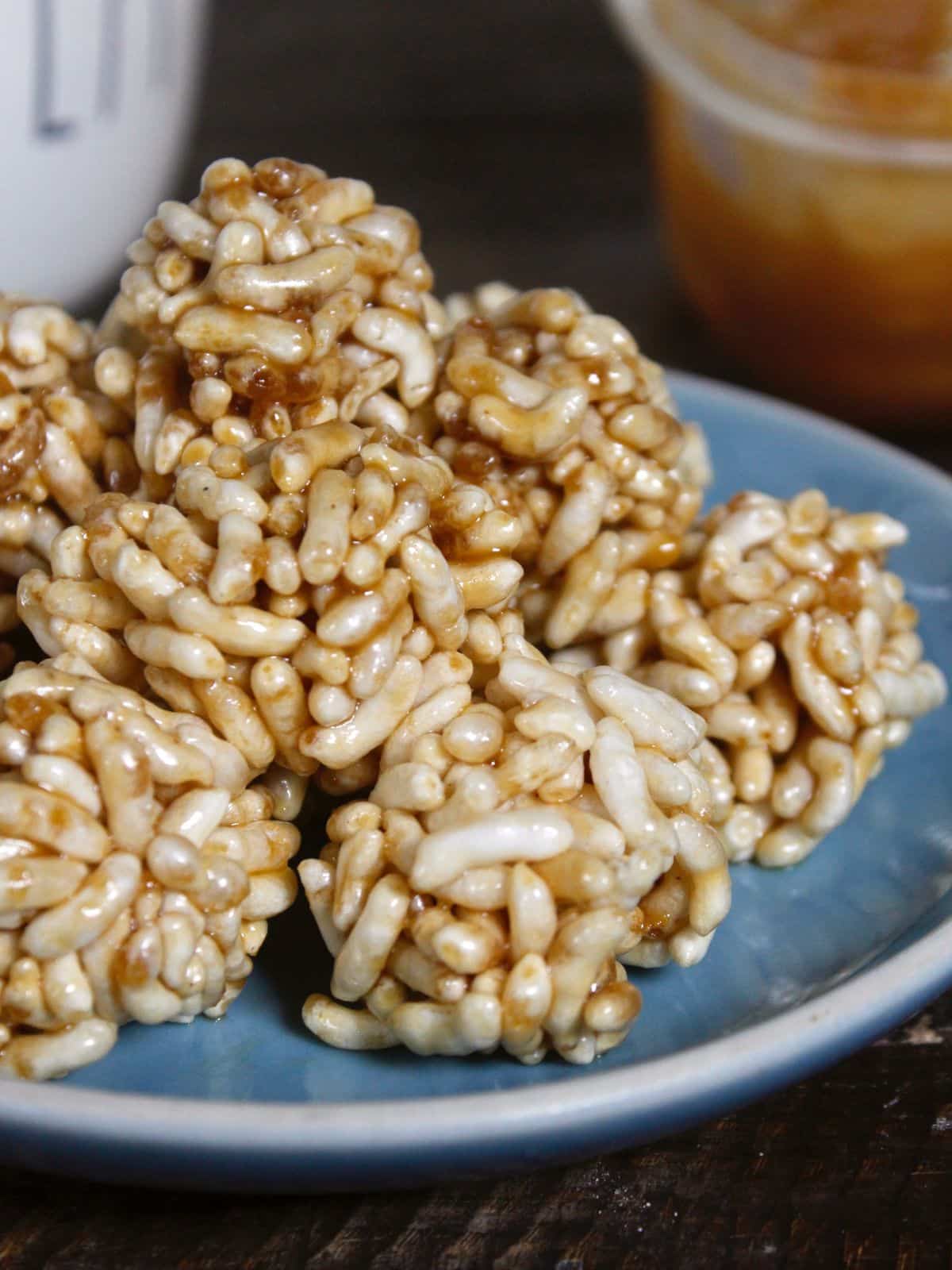 side view of caramel puffed rice balls