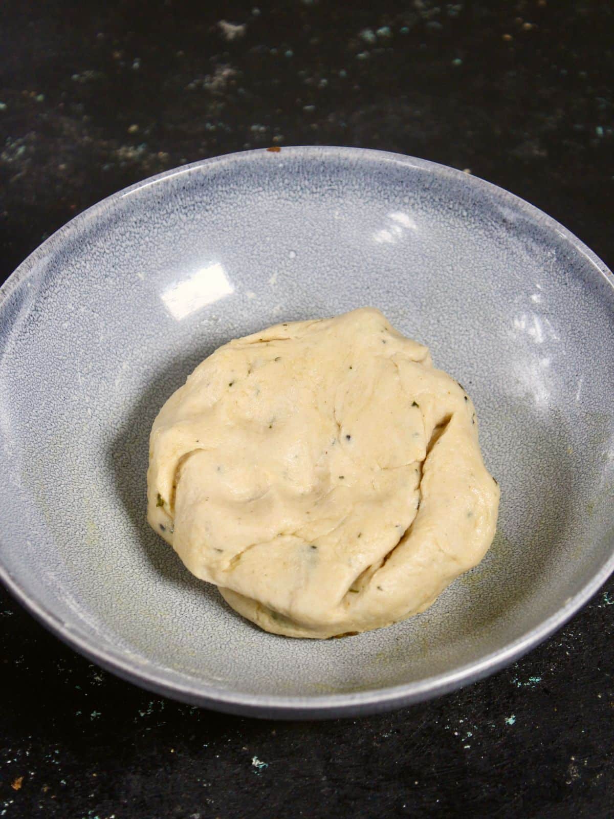 make a smooth dough out of the flour mixture 