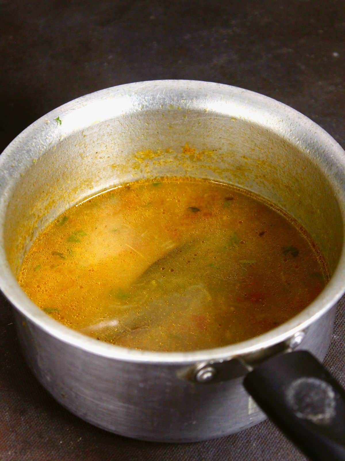 sprinkle some pepper powder to the soup and serve hot 