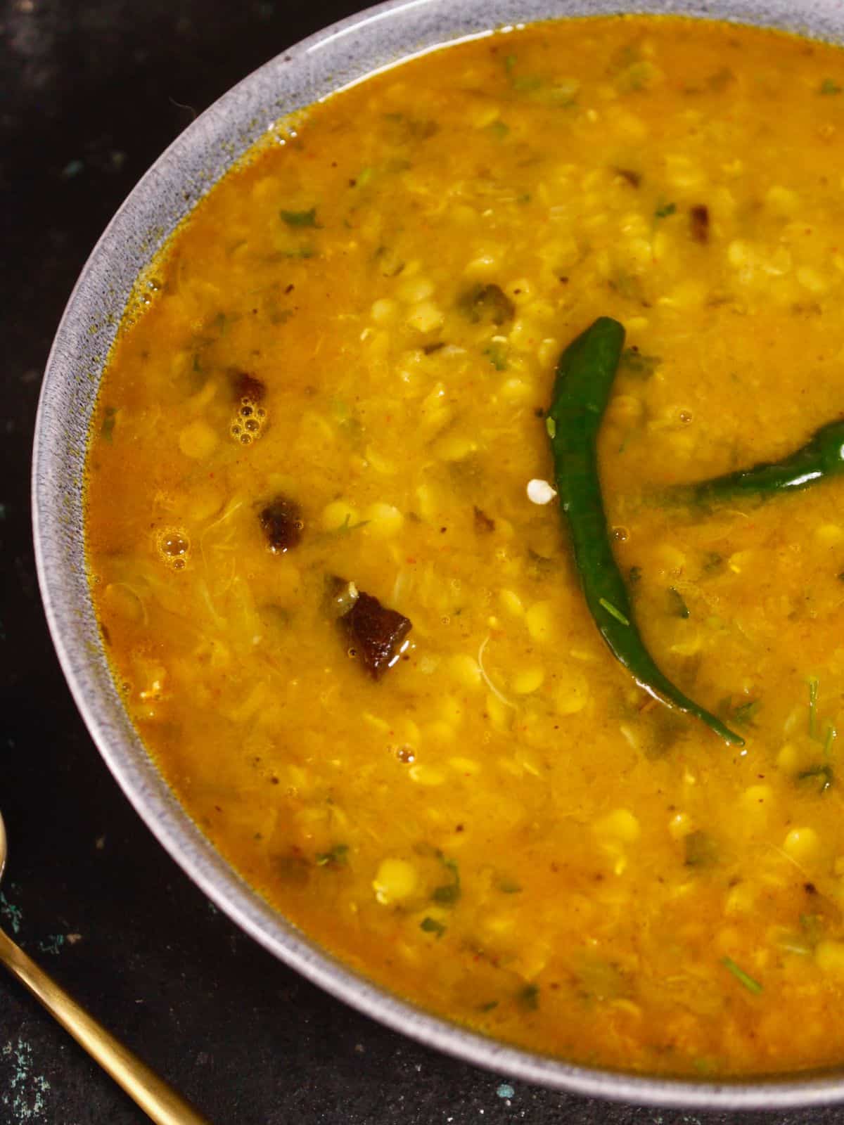 side view zoom in image of shahi masoor dal
