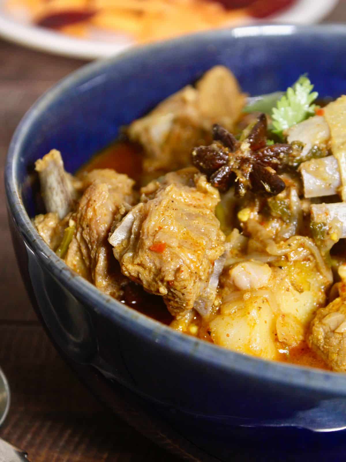side view of mutton masala curry