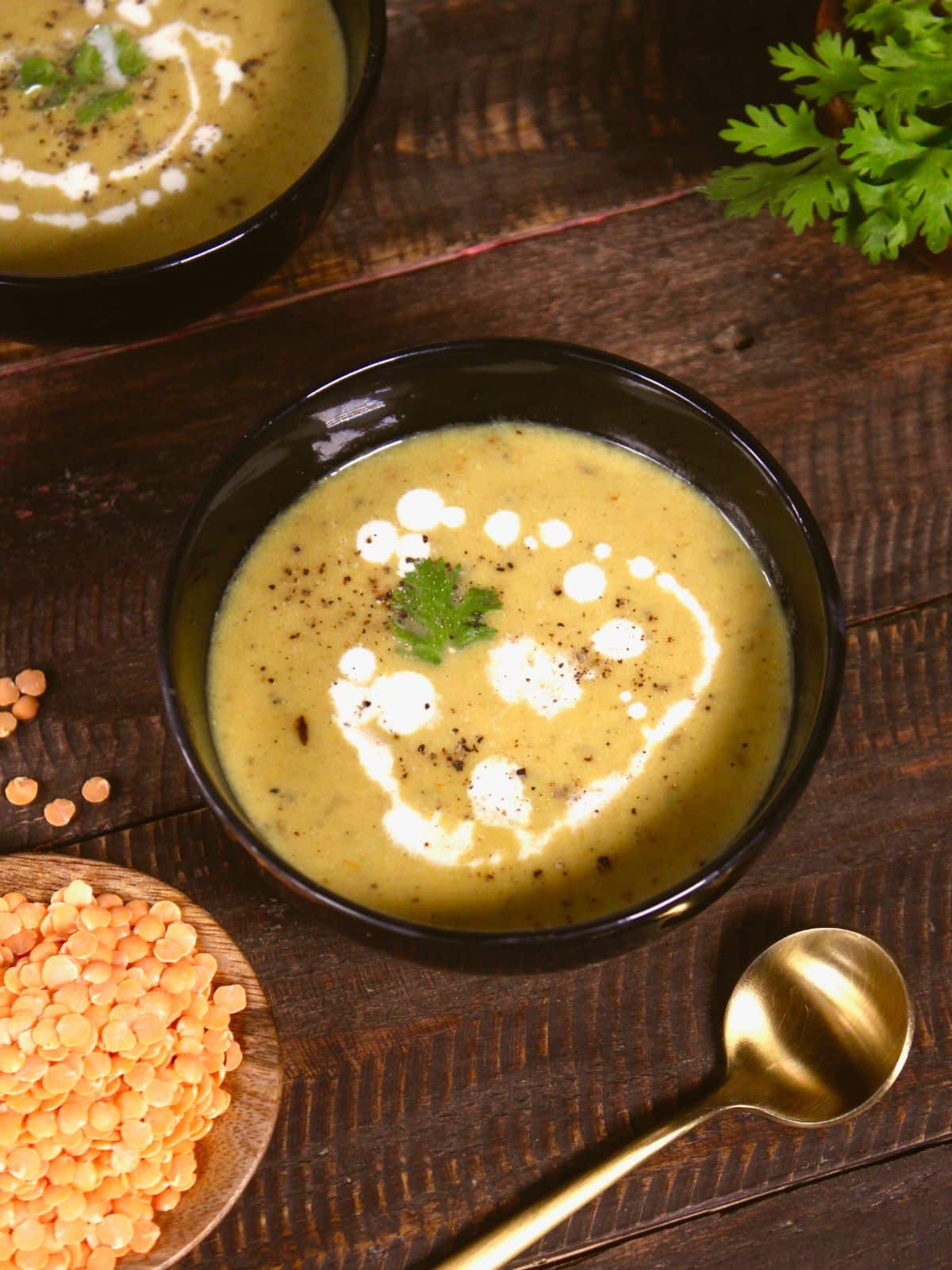 super delicious garlic red lentil tomato soup