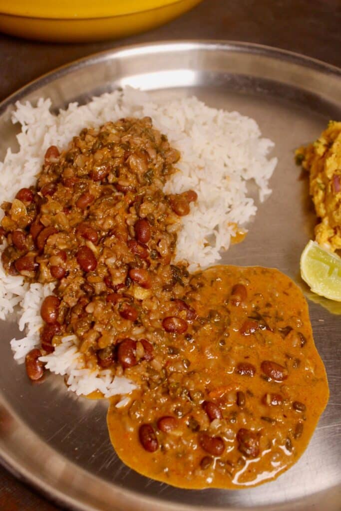 hot Dhaba style dal makhani