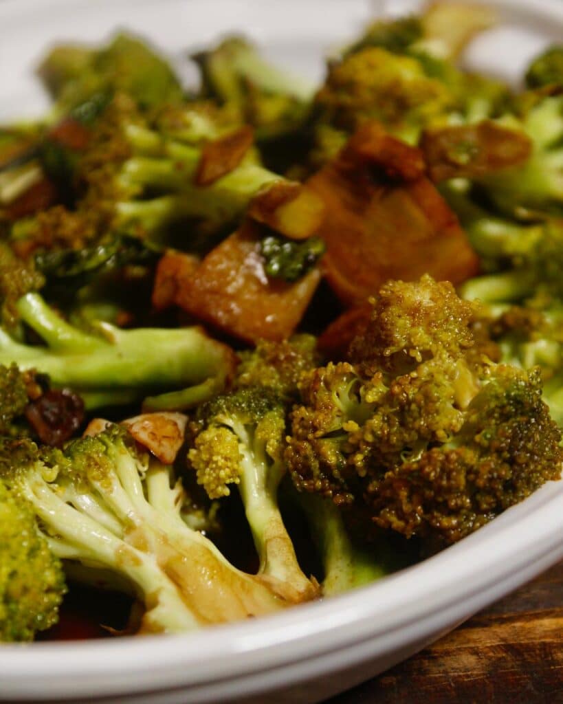 zoom in image of Broccoli in Butter Garlic Sauce