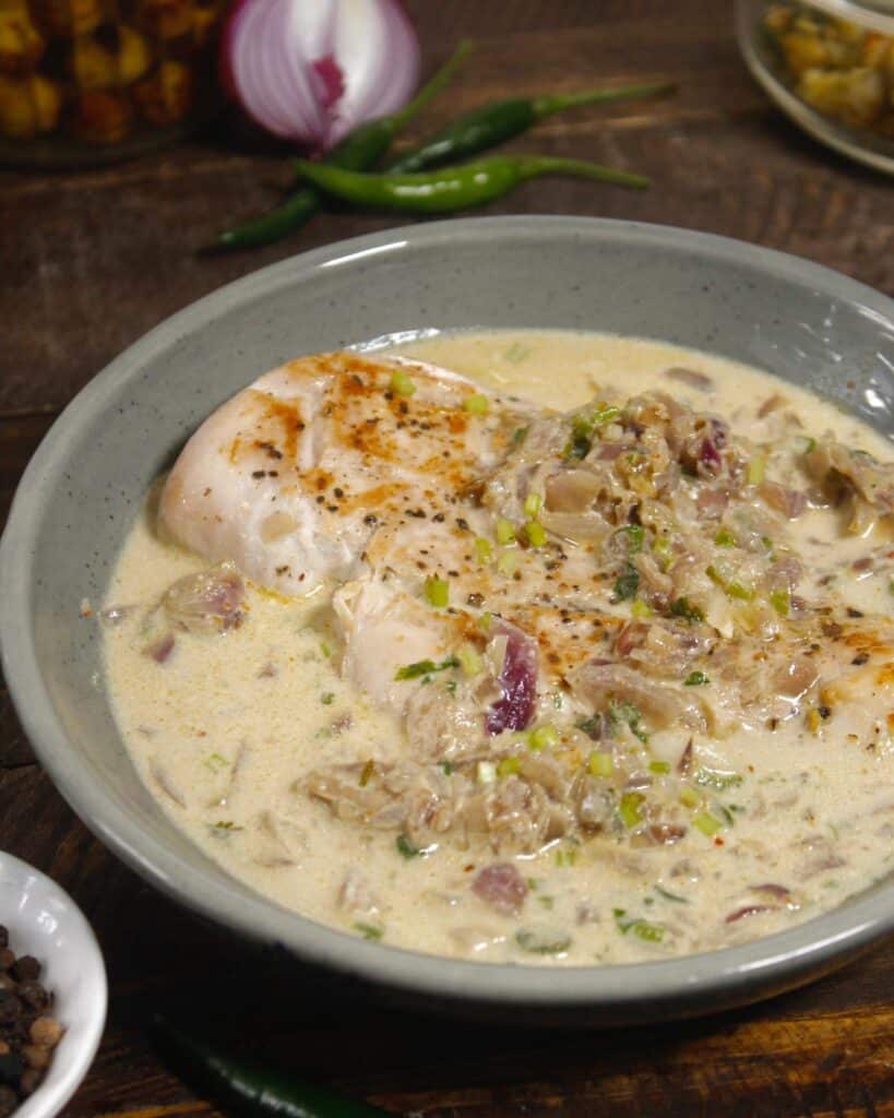 delicious chicken in cream sauce