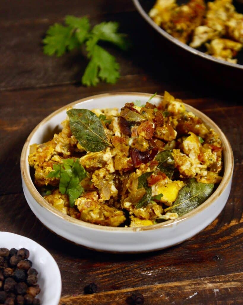 delicious egg pepper fry