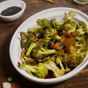 Featured Img of Broccoli in Butter Garlic Sauce