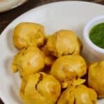 Aloo Bonda With Spicy Green Chutney PIN (3)