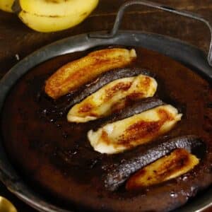 Featured Img of Banana Cake on a Pan