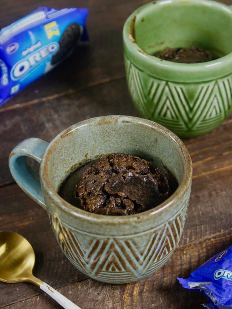 super delicious Oreo cake in a cup