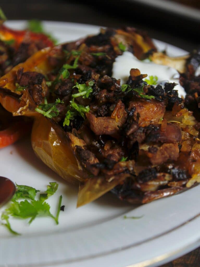 super zoom in image of stuffed bell peppers