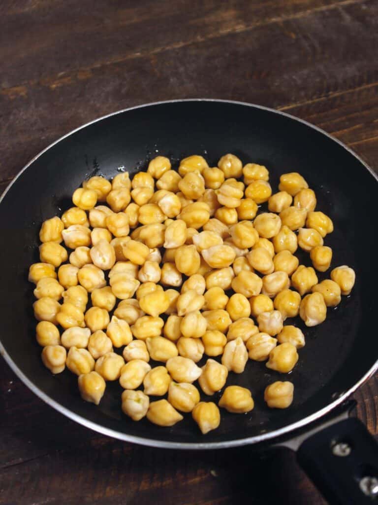 take chickpeas in a pan 