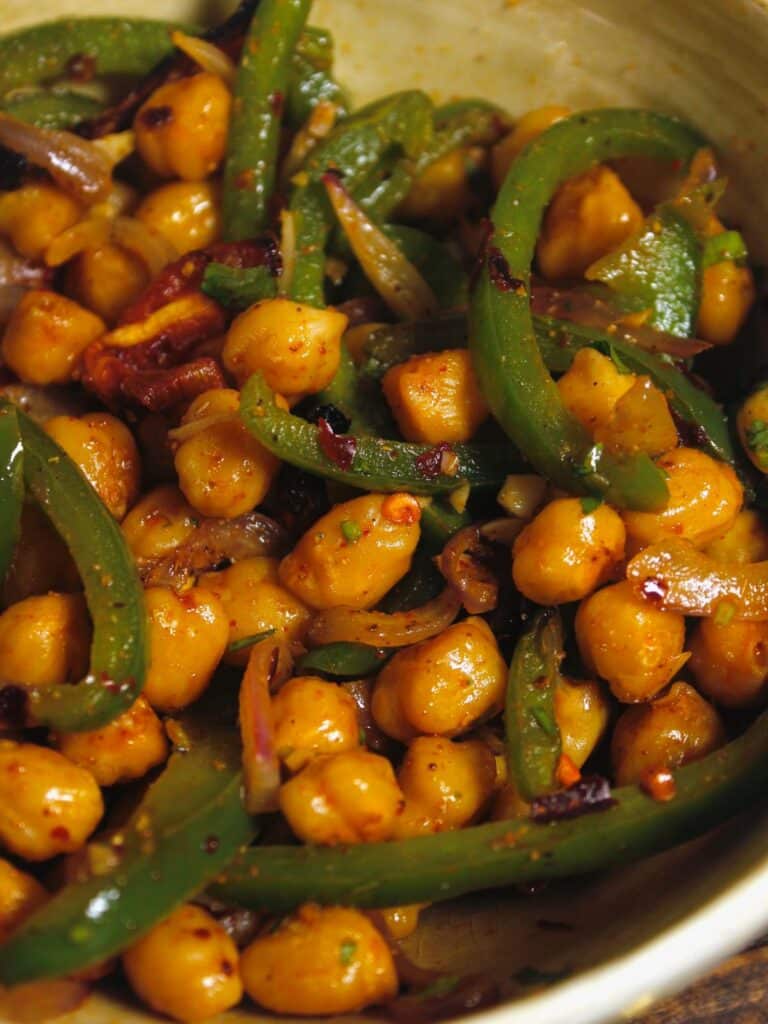 zoom in image of turkish chickpea salad