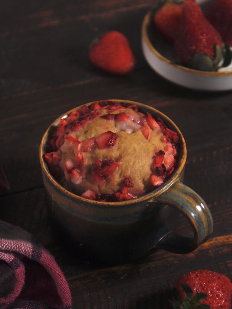 super delicious 2 minute strawberry cupcakes