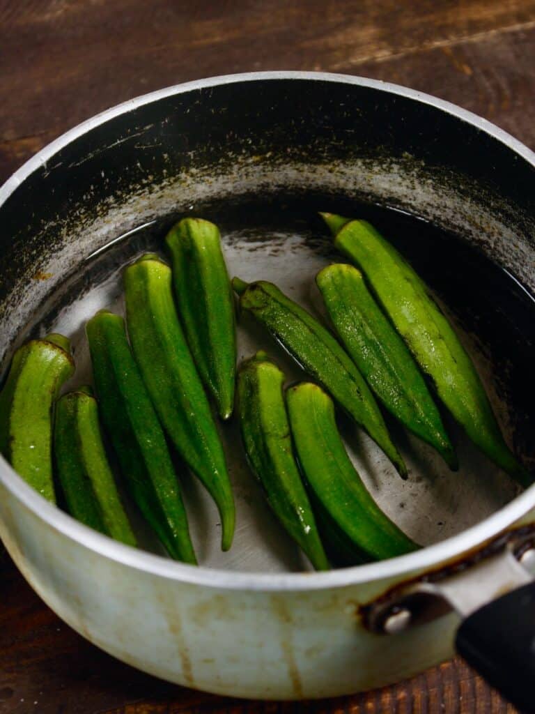 boil okras in a big vessel